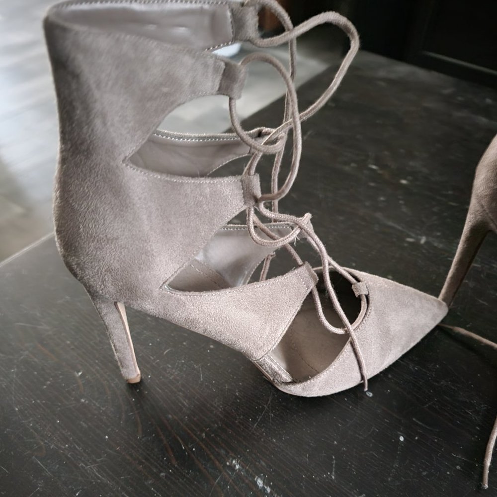 Heart in D Heels